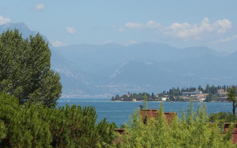 Hotel Holiday - image 10