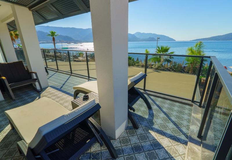 Suite with Terrace and Sea View image 2