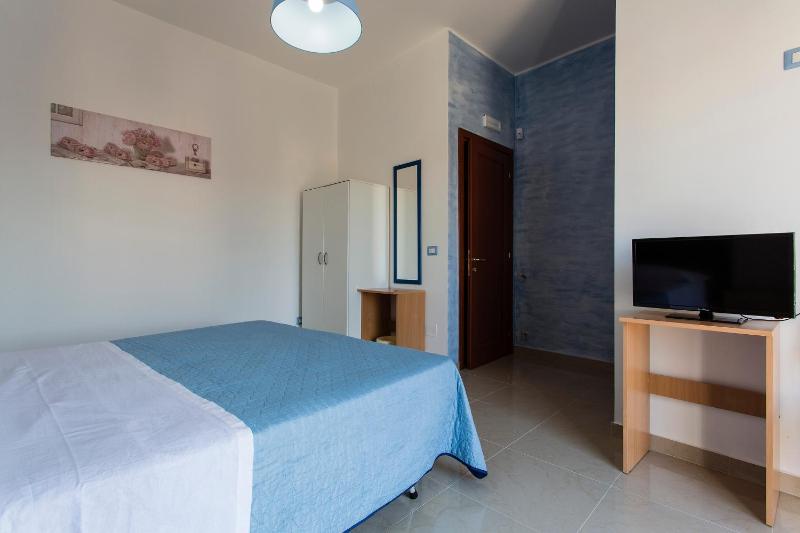 Double Room with Private Bathroom image 3