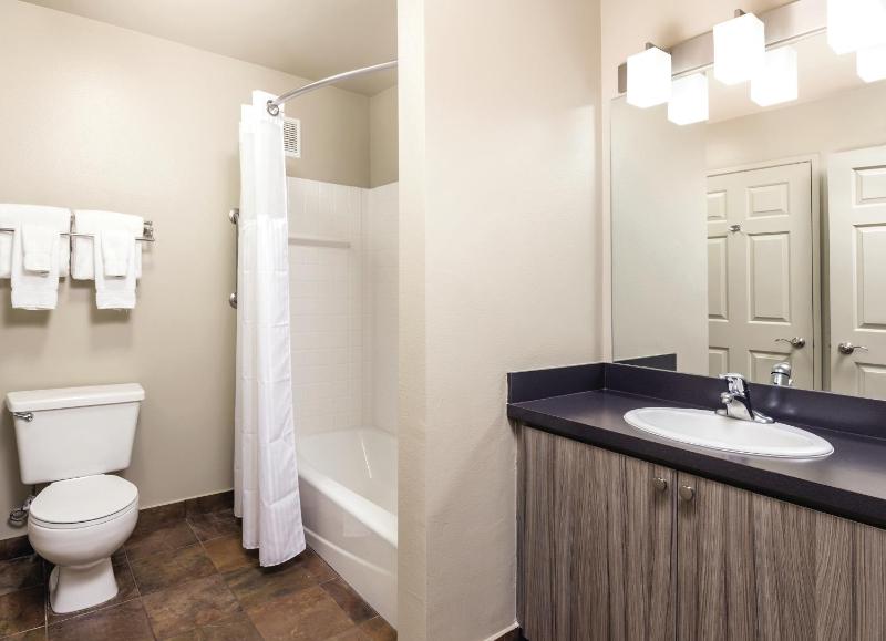 One-Bedroom Apartment image 3