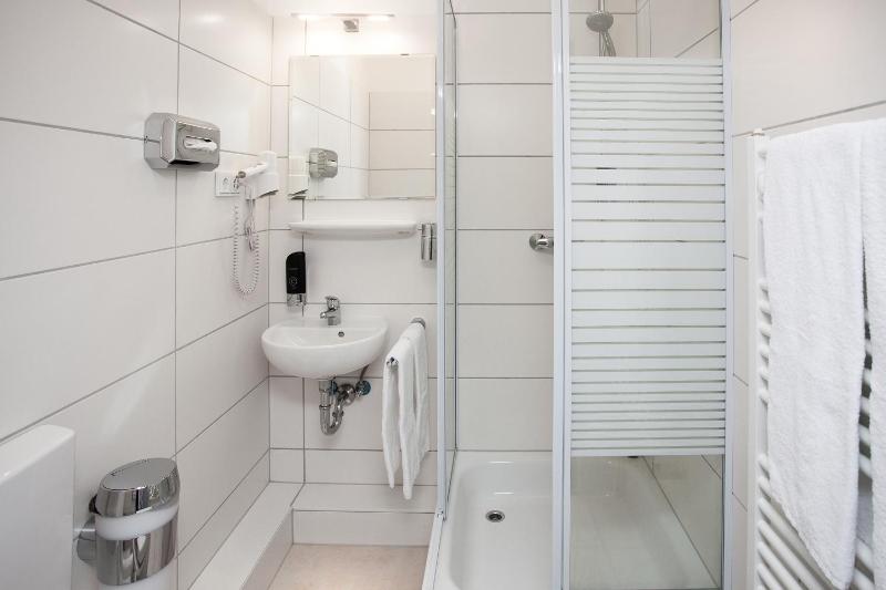 Single Room image 1