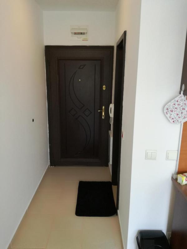 Apartment with Bathroom and Kitchen image 3