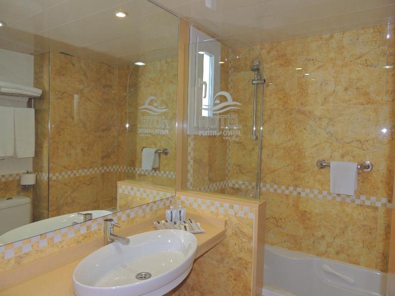 Superior Double Room image 3