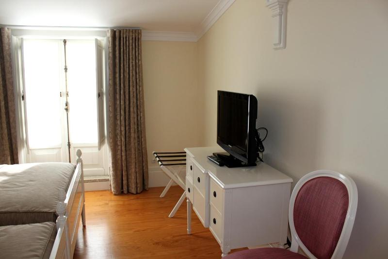 Junior Suite - Twin image 2
