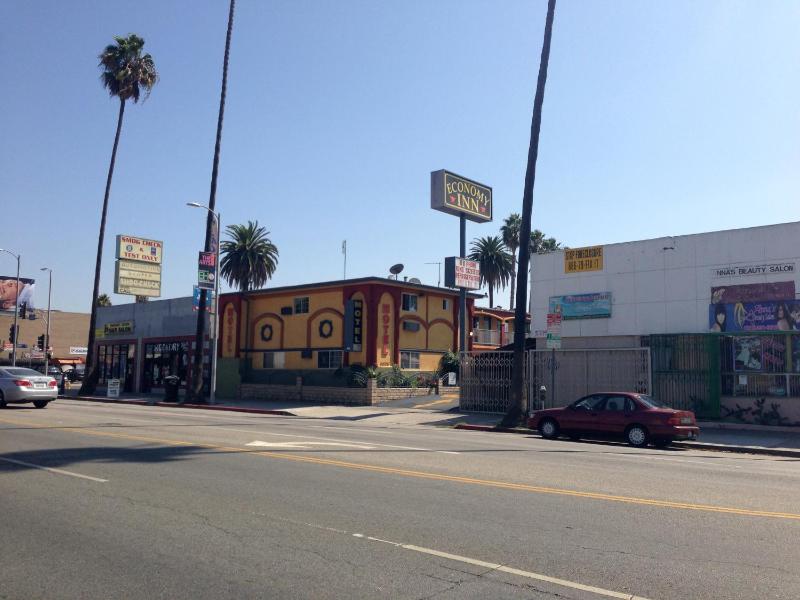 Economy Inn Hollywood - image 15