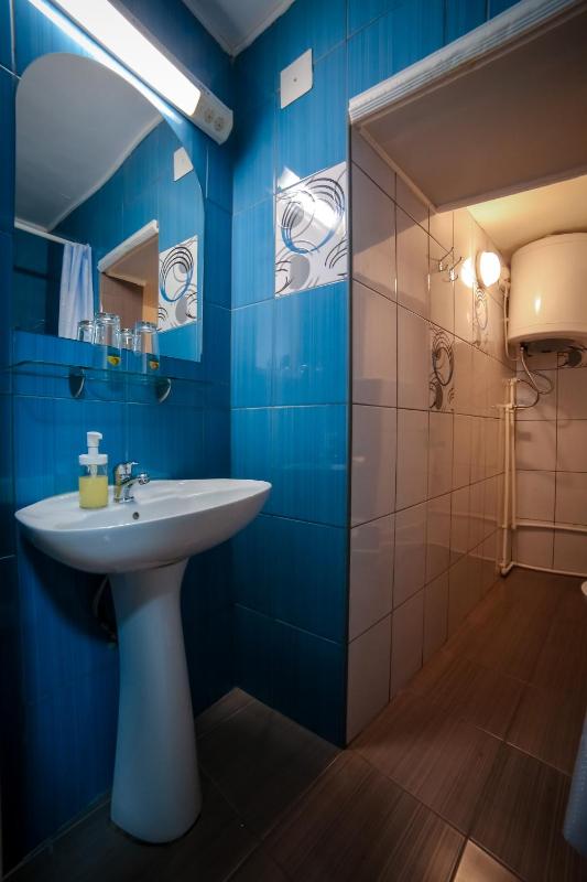 Small Double Room image 2