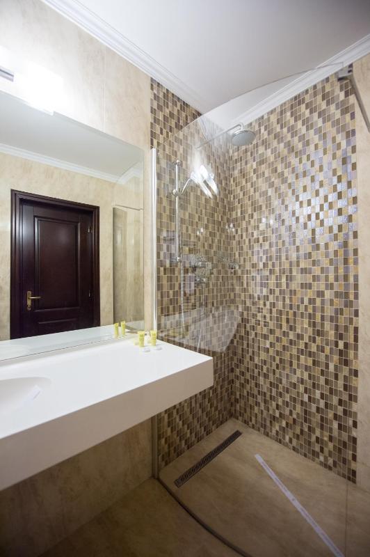 Superior Duplex Apartment image 3