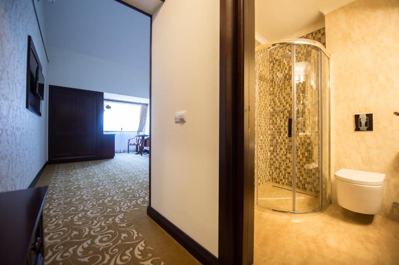 Superior Duplex Apartment image 4