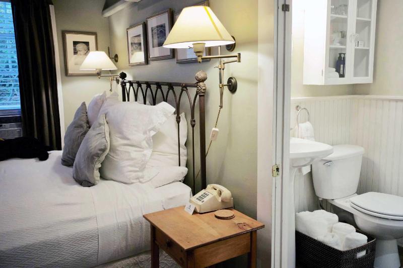 Room Five - Not Pet-Friendly image 3