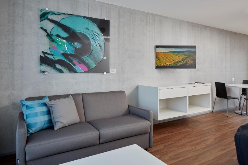 Junior Suite - Disability Access image 4