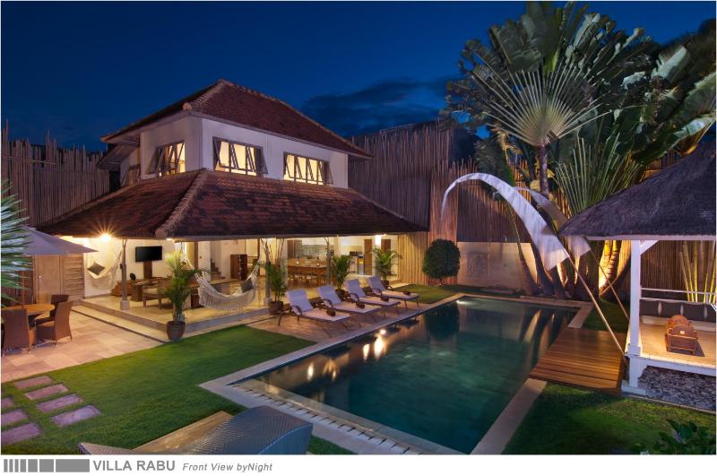 3BR Villa Rabu - Minggu Villas Seminyak - image 2