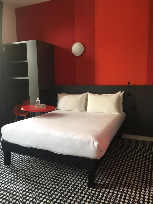 ibis Styles Marseille Vieux Port - image 8