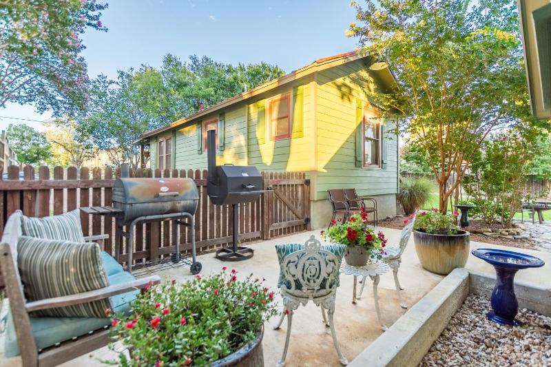 Agape Front Cottage - image 11