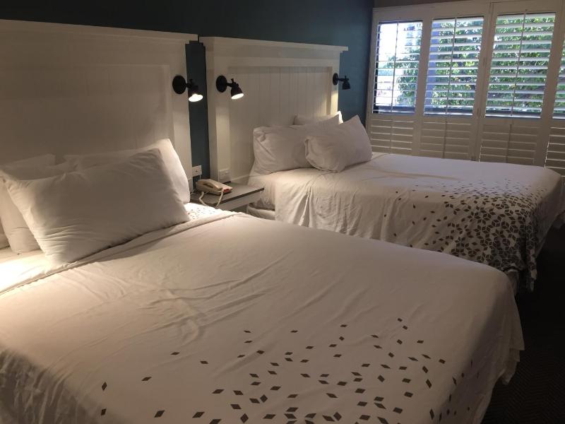 Pacific Shores Inn - image 16