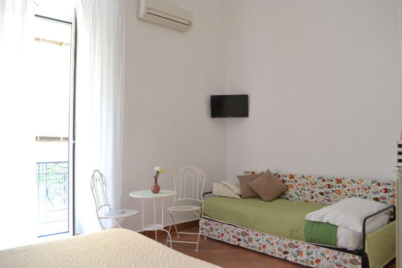 Double or Twin Room with Private Bathroom image 4