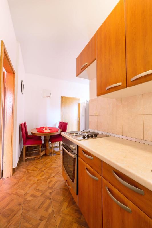 One-Bedroom Apartment image 2
