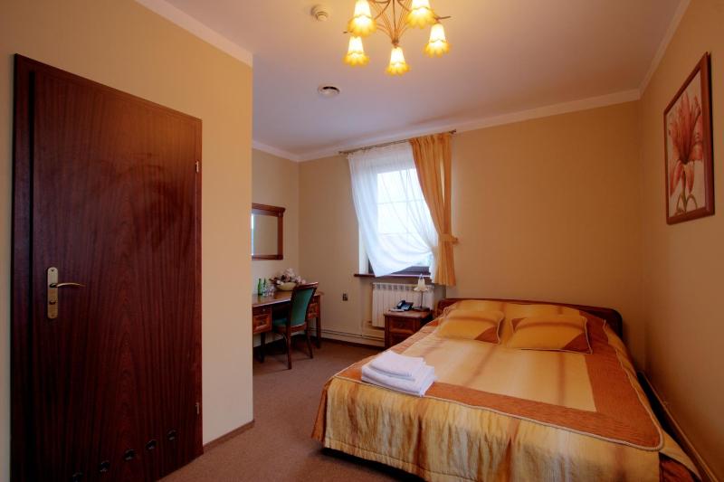 Standard Double Room image 2