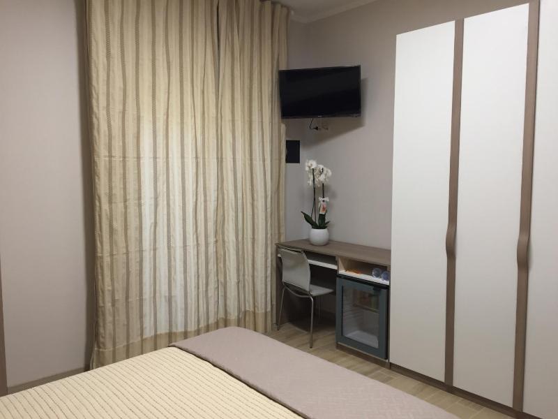 Superior Double Room with Garden View image 4