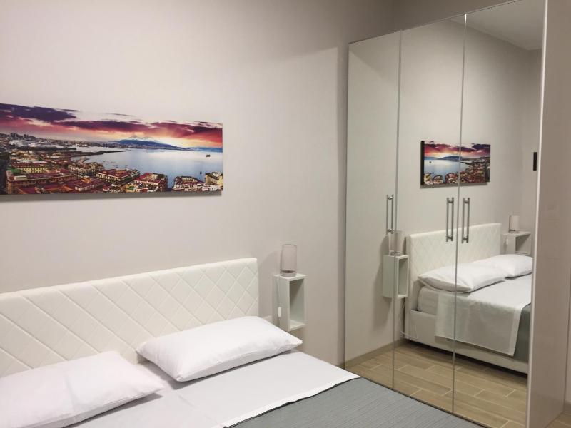 King Room with Garden View image 4