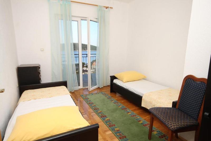 Two-Bedroom Apartment with Terrace and Sea View image 3