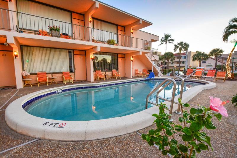 Sea Cliff Hotel - image 8