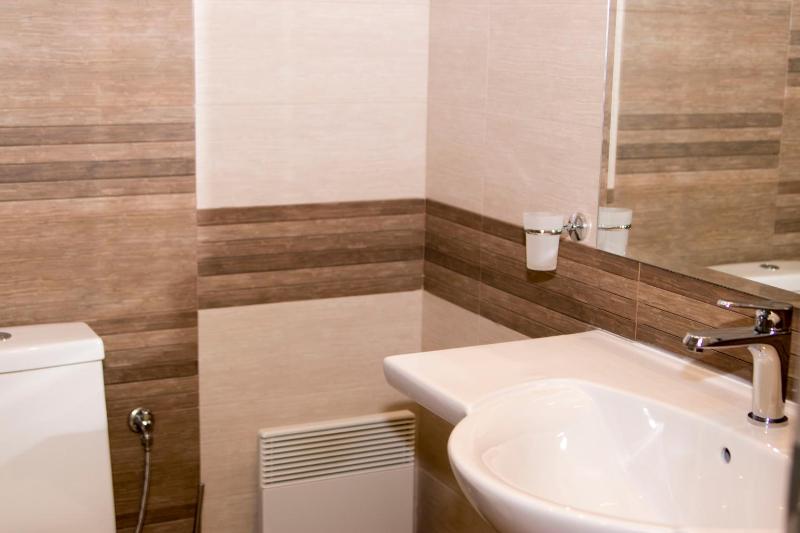 Double or Twin Room image 4