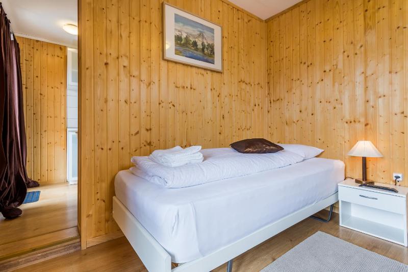 Twin Room with Balcony image 3