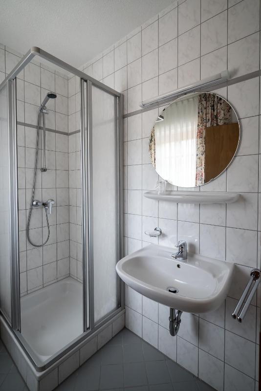 Double Room with Balcony image 4