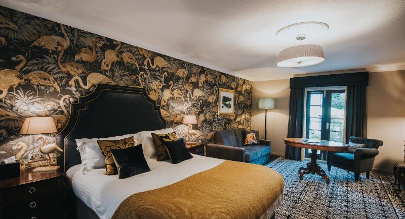 Deluxe King Room with Terrace image 4