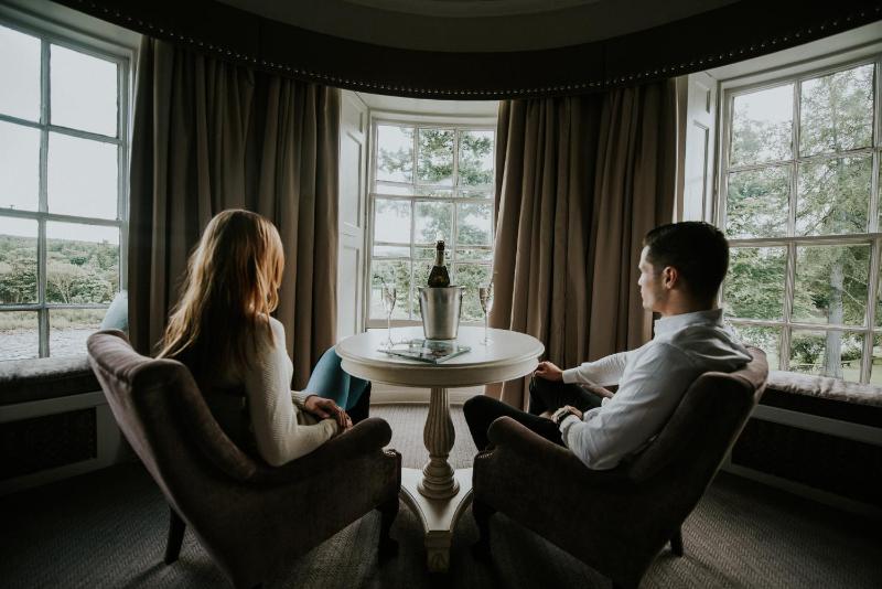 Deluxe King Room image 2