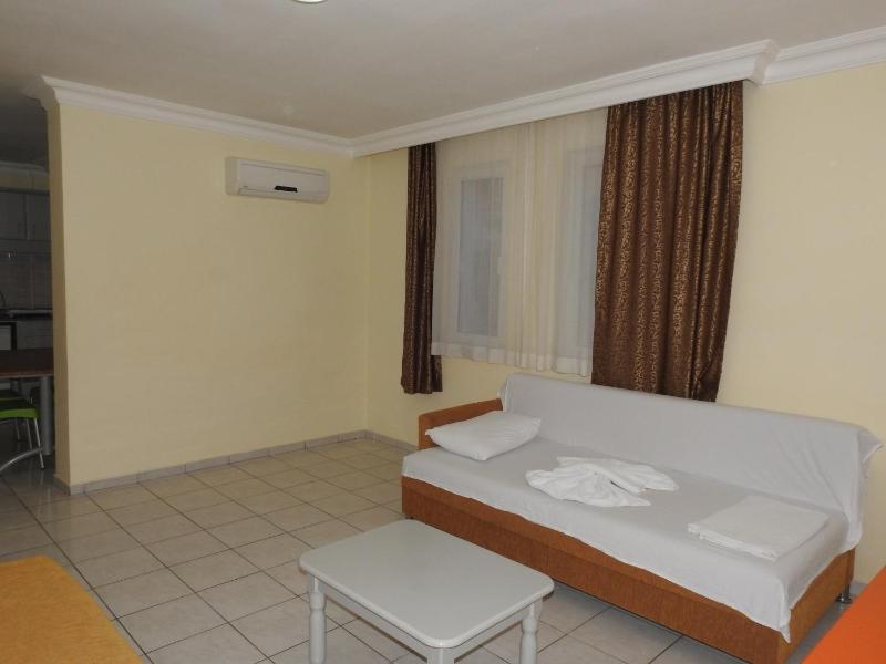 Sailor Apart Hotel - image 19