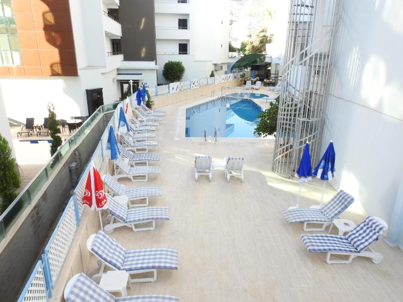 Sailor Apart Hotel - image 9