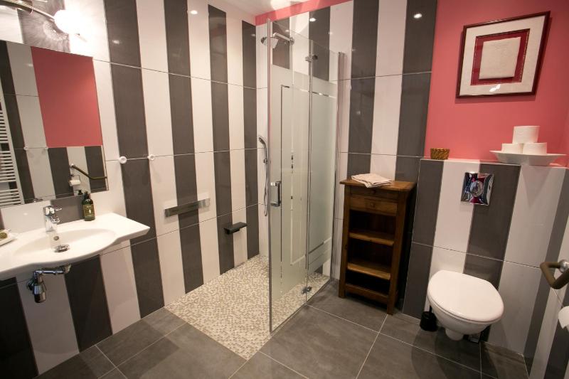Double Room - Disability Access image 3