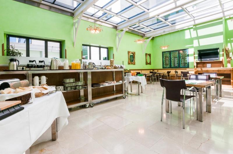 Hotel Julia - image 6