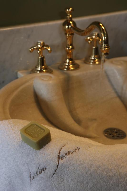 Suite image 4