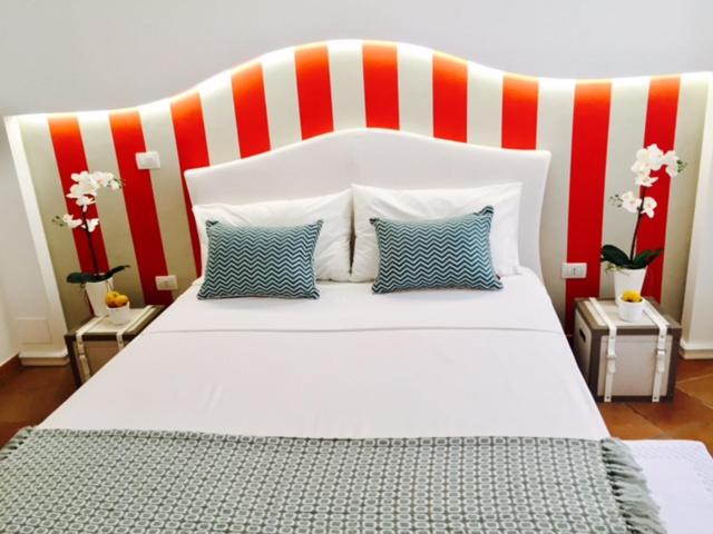 Double Room image 3