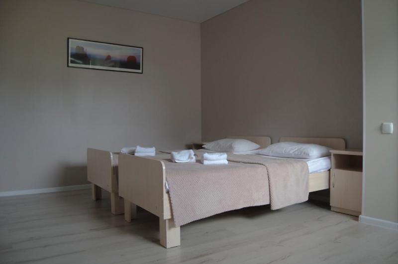 Twin Room with Private Bathroom image 1