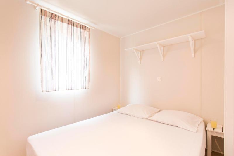 Mobile Home (8 persons) image 3