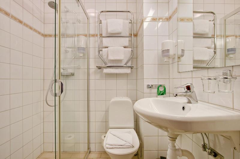 Standard Double Room image 2