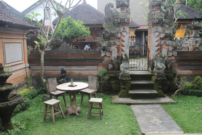 Ubud Rooms B&B - image 6