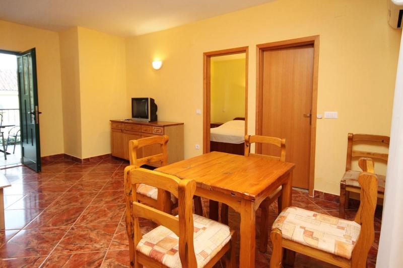 Two-Bedroom Apartment with Terrace and Sea View image 3
