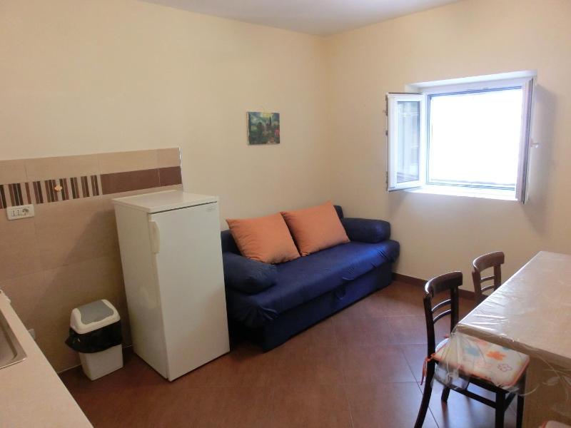 One-Bedroom Apartment with Sea View image 3