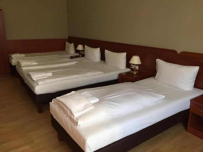 Triple Room image 1