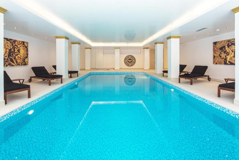 Guest Room with Access to Indoor Swimming Pool & Spa image 1