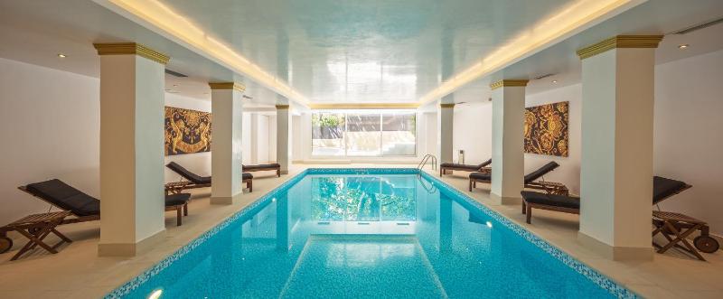 Guest Room with Access to Indoor Swimming Pool & Spa image 3