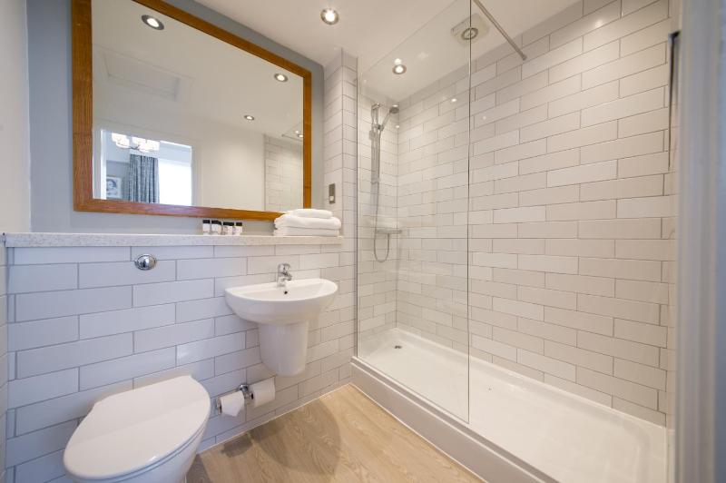 Double Room image 2