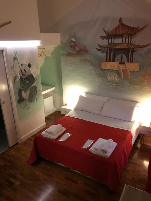 Double Room image 4