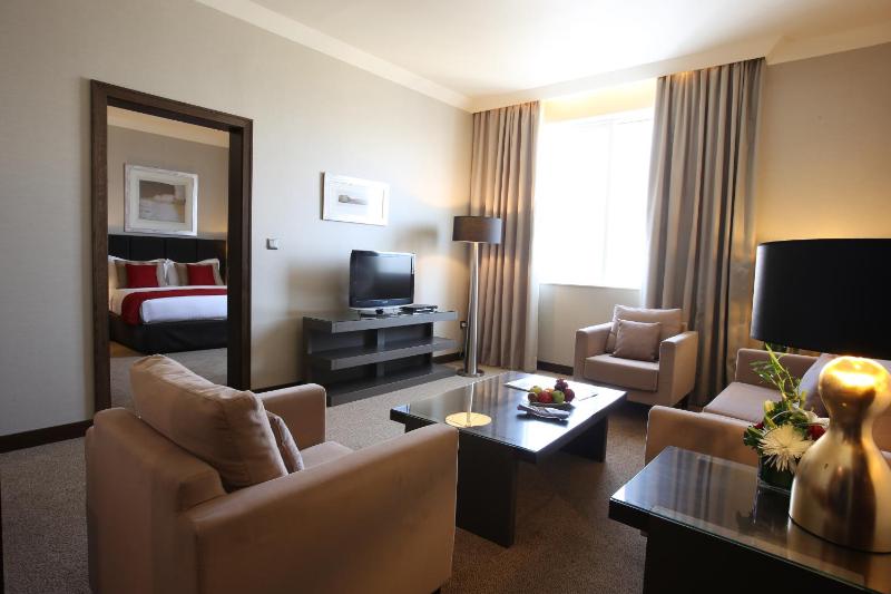 Premium King Suite - Non-Smoking image 2