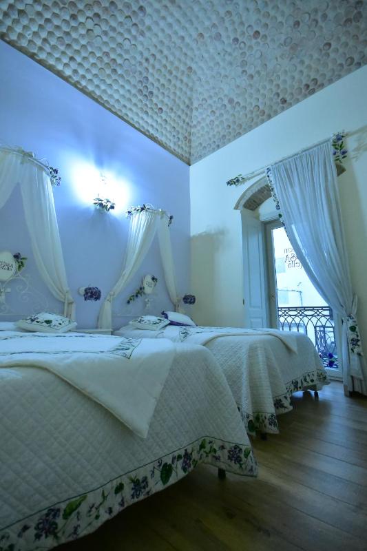 Double or Twin Room image 2