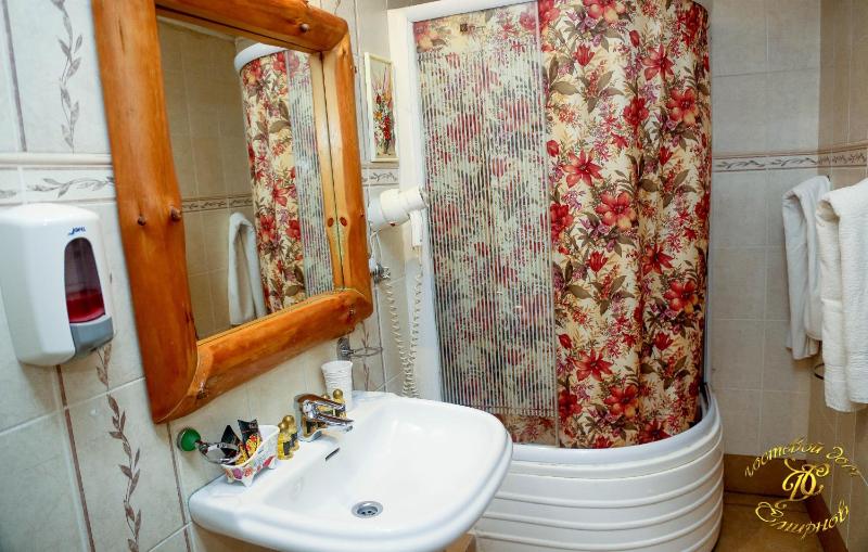 Standard Double Room image 2